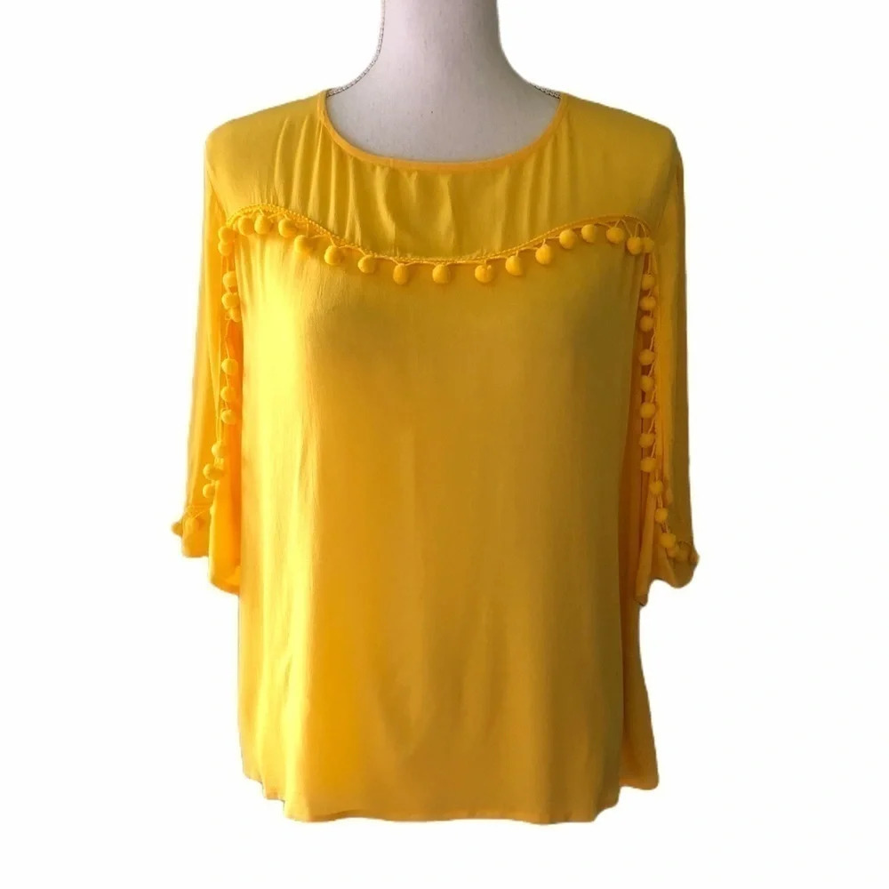 ALYTHEA Sz M Yellow SS Fringe Balls Top Blouse